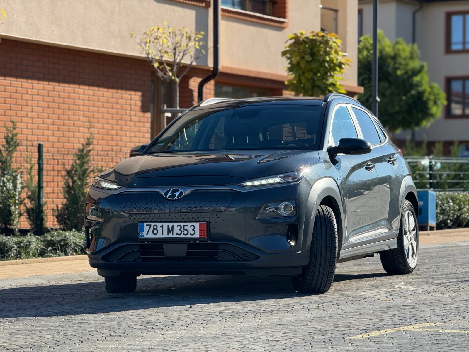 Hyundai Kona Premium 64kwh SOH 100% | Mobile.bg — изображение 3