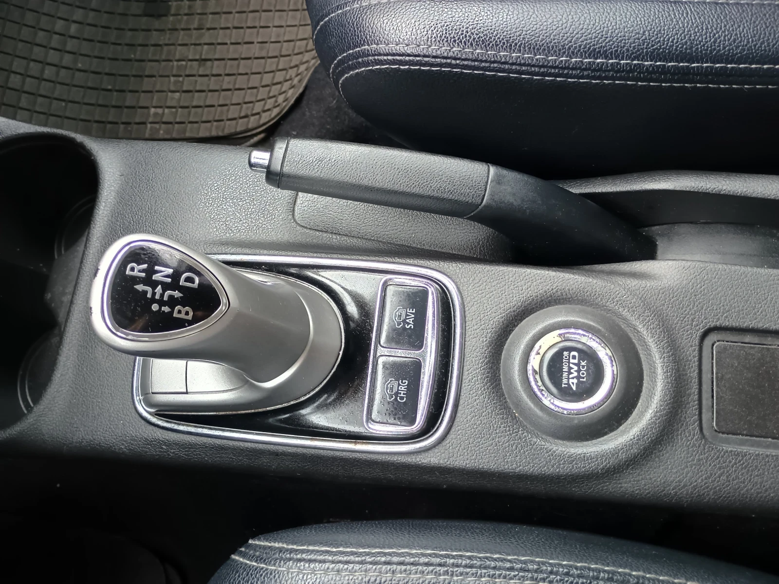 Mitsubishi Outlander PHEV - изображение 8