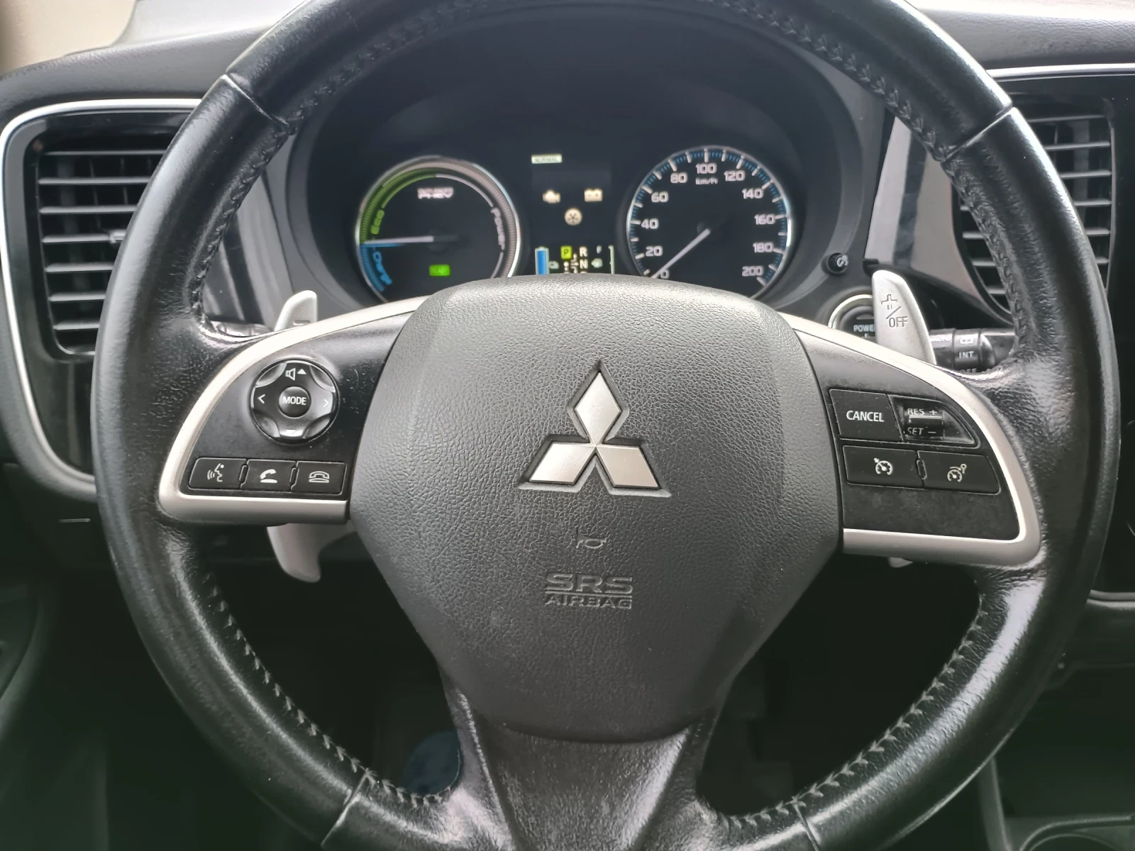 Mitsubishi Outlander PHEV - изображение 10