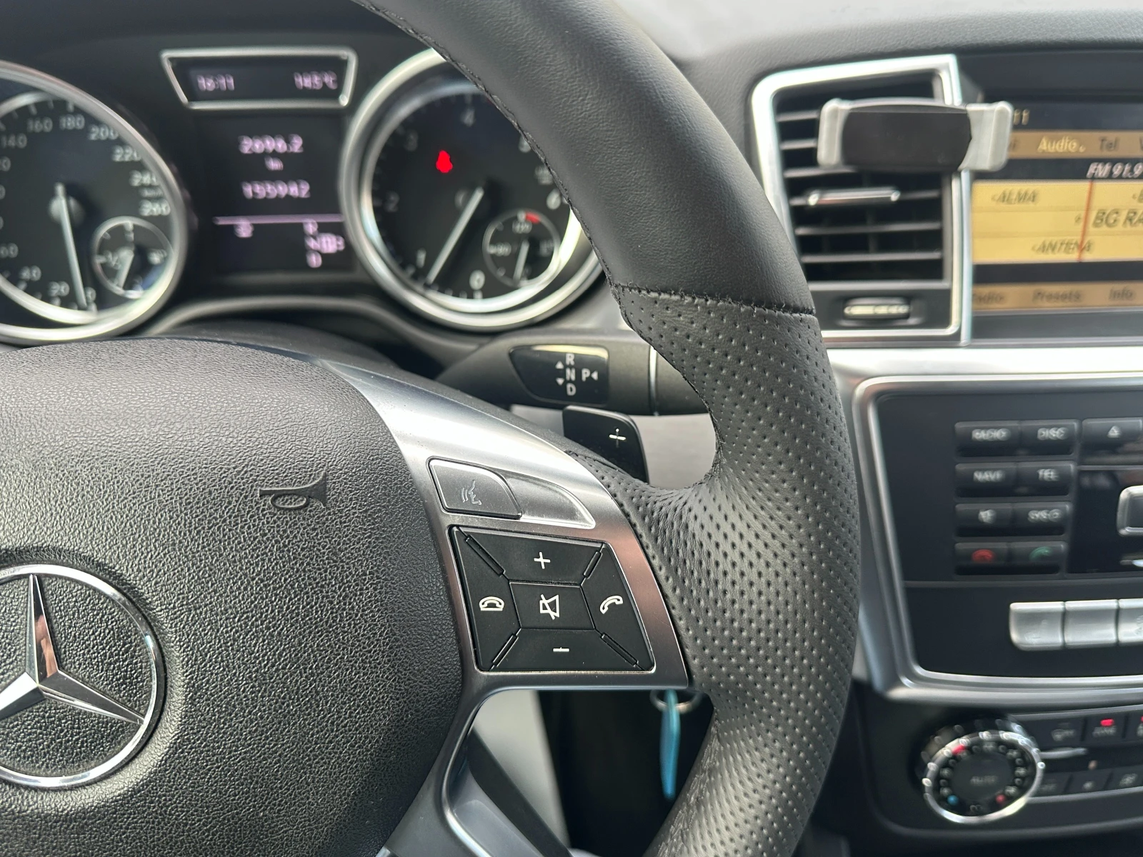 Mercedes-Benz ML 350 Bluetec 4 Matic, снимка 17 - Автомобили и джипове - 53746671