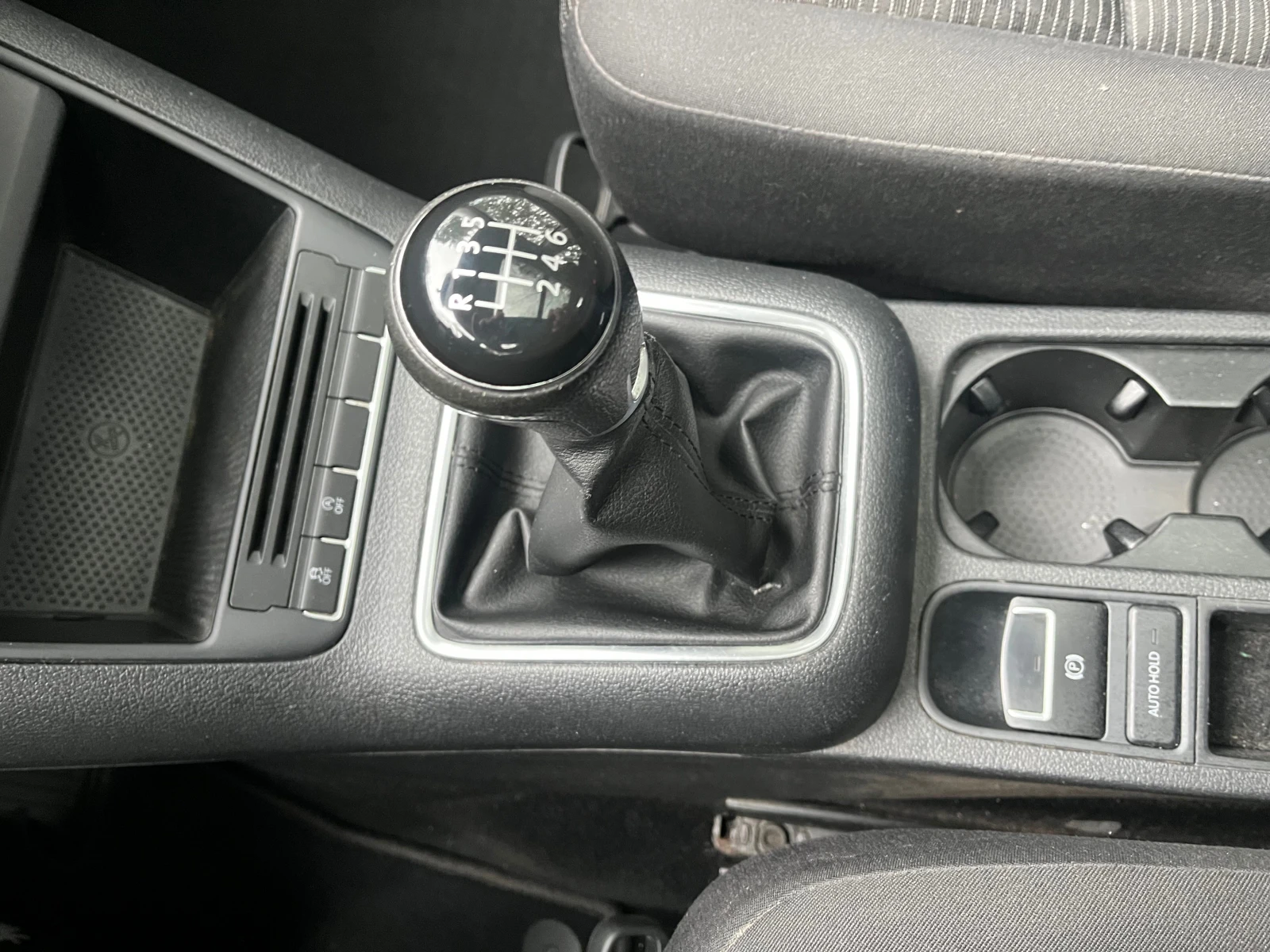 VW Tiguan ПАНОРАМА FACE 6 скорости 1.4 БЕНЗИН 160кс, снимка 16 - Автомобили и джипове - 54013533