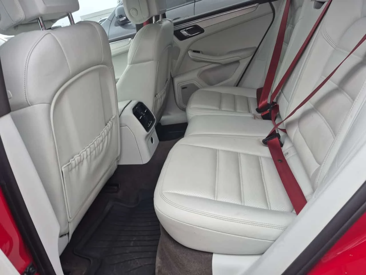 Porsche Macan  GTS| PANORAMA| 2 КЛЮЧА| CARFAX| , снимка 11 - Автомобили и джипове - 54079732