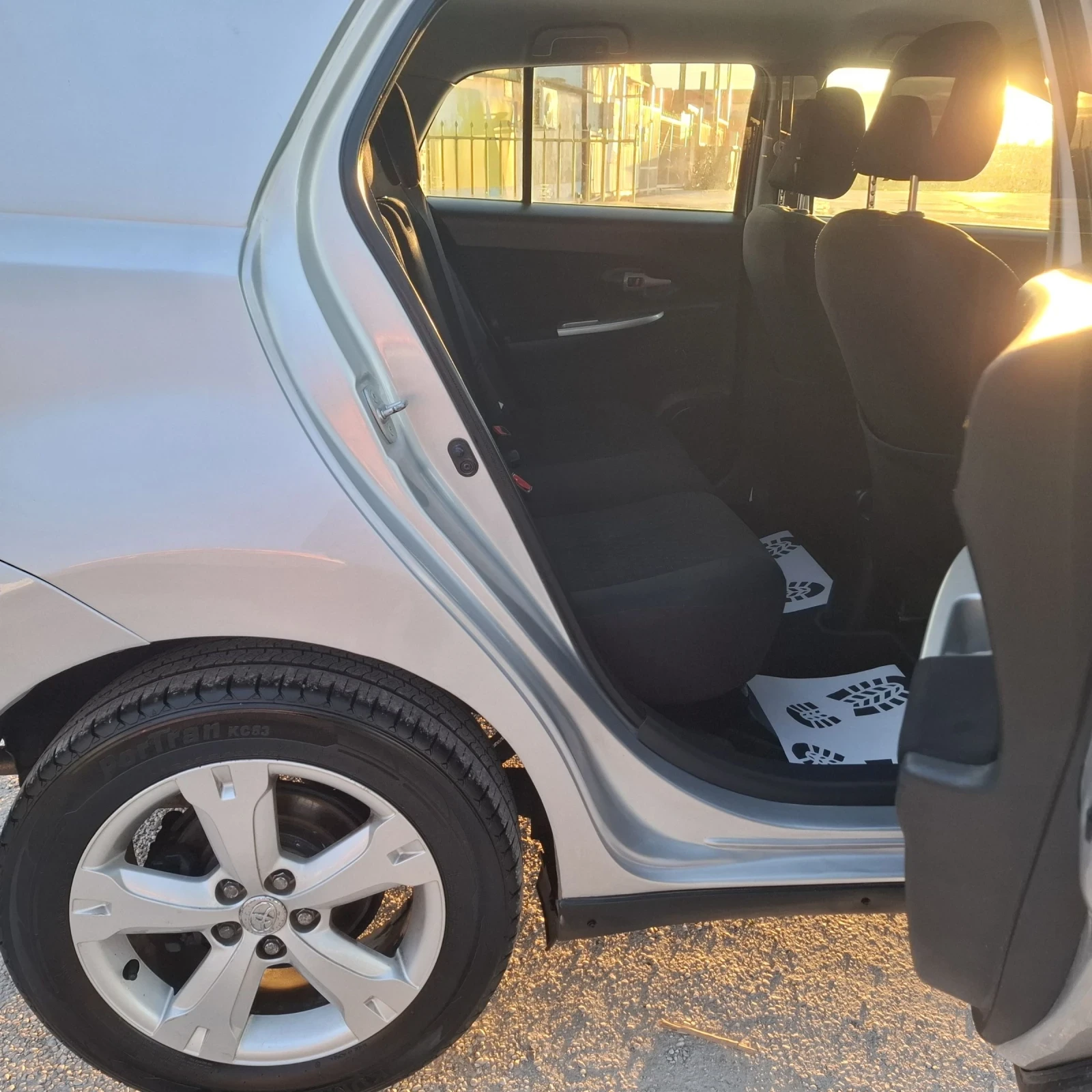 Toyota Urban Cruiser 1.4D4D, снимка 11 - Автомобили и джипове - 54128940