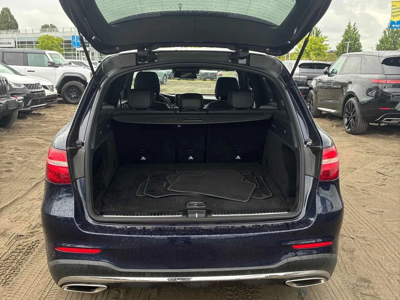 Mercedes-Benz GLC 300 4MATIC/360/ПАНОРАМА/ПОДГРЕВИ, снимка 11 - Автомобили и джипове - 54688276