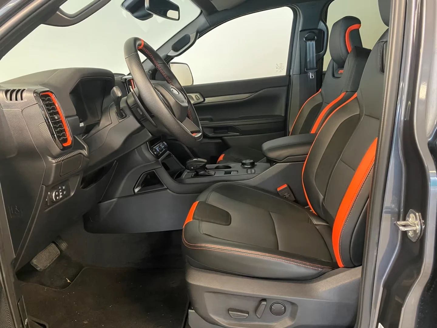Ford Ranger RAPTOR 3.0 EcoBoost* 360CAM* KEYLESS* BANG&OLUFSEN, снимка 7 - Автомобили и джипове - 54746650