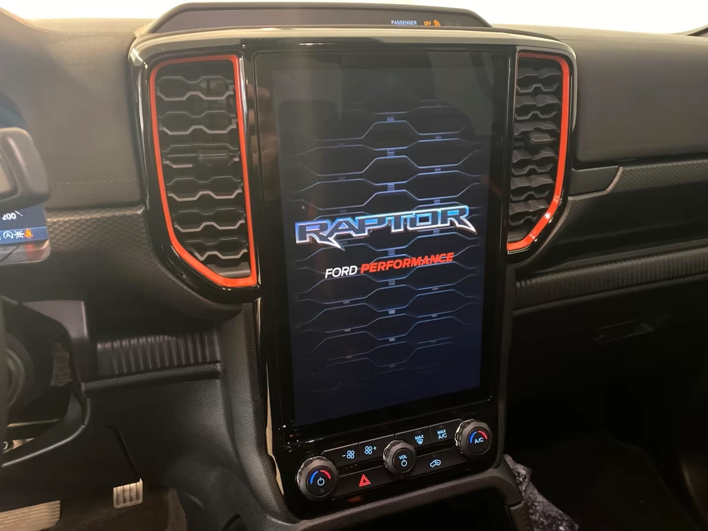 Ford Ranger RAPTOR 3.0 EcoBoost* 360CAM* KEYLESS* BANG&OLUFSEN, снимка 10 - Автомобили и джипове - 54746650
