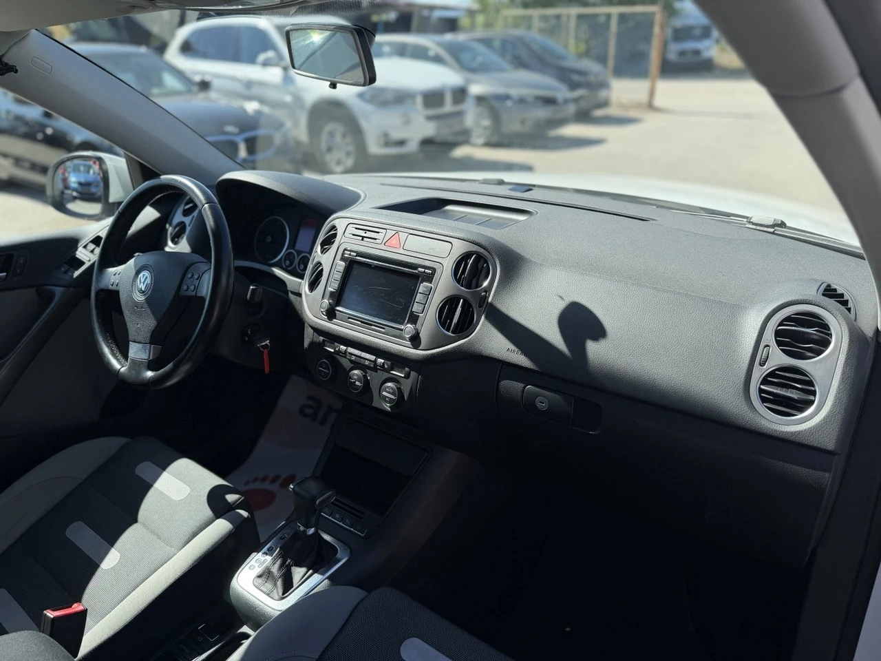 VW Tiguan 2.0TDI DSG NAVI, снимка 16 - Автомобили и джипове - 55981275