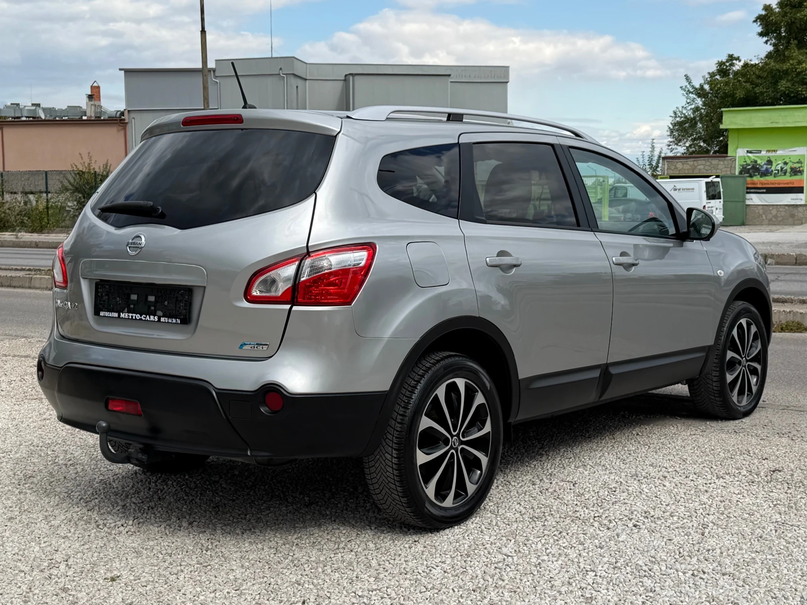 Nissan Qashqai 1.6DCI* 7Местна* 360Камера* Панорама, снимка 4 - Автомобили и джипове - 56200392
