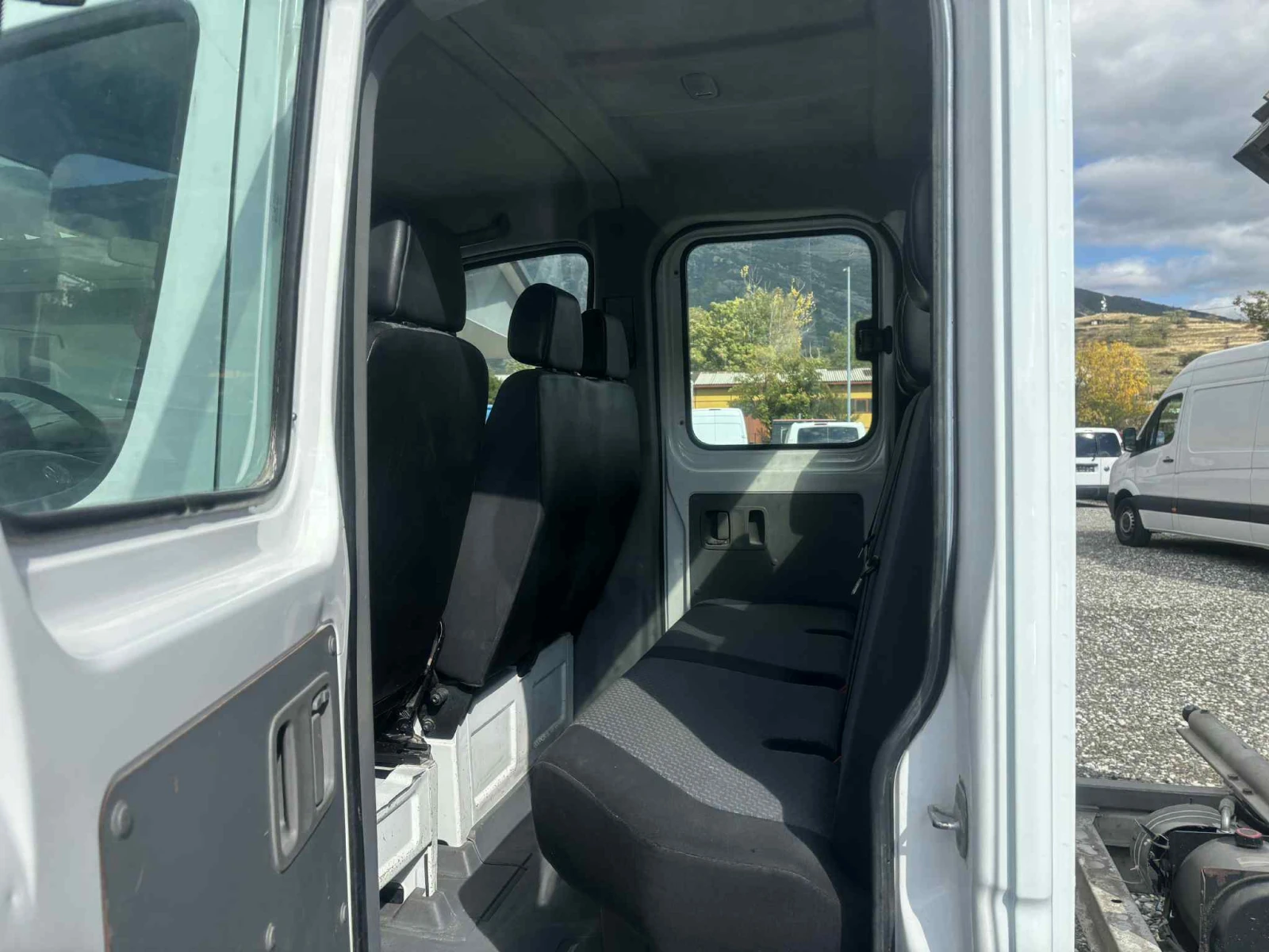 VW Crafter ТРИСТРАНЕН САМОСВАЛ 7 МЕСТА EURO5B ШВЕЙЦАРСКИ - изображение 8