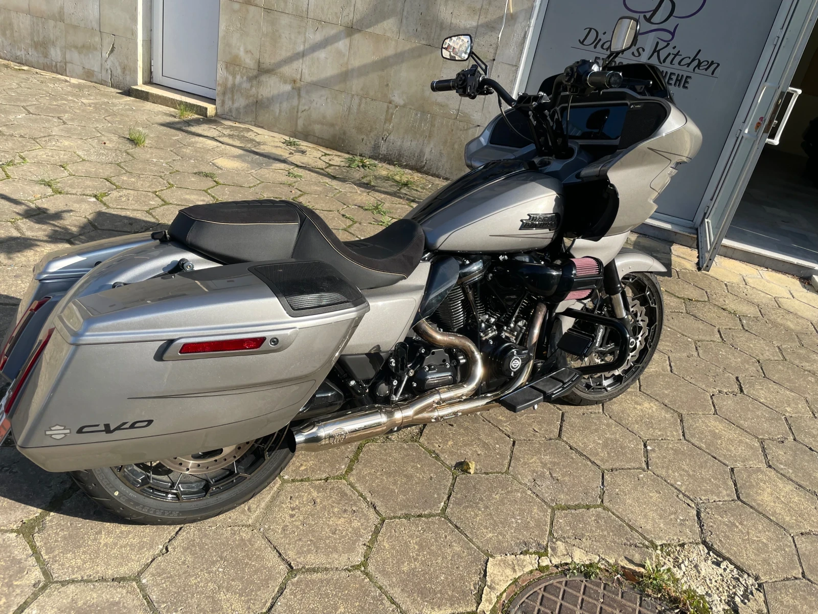 Harley-Davidson Touring Road Glide CVO 121  - изображение 4