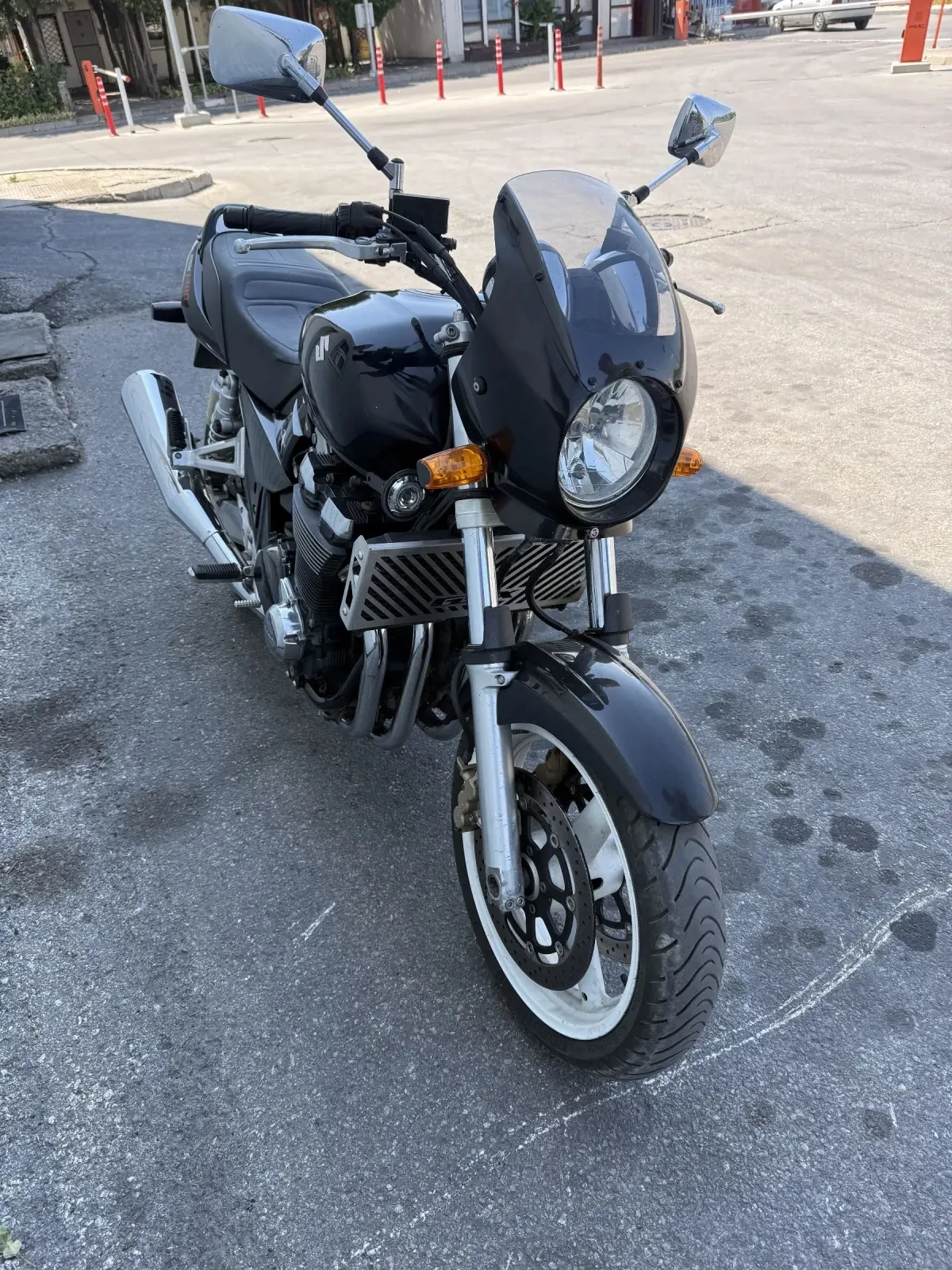 Suzuki Gsx 1400 - изображение 4