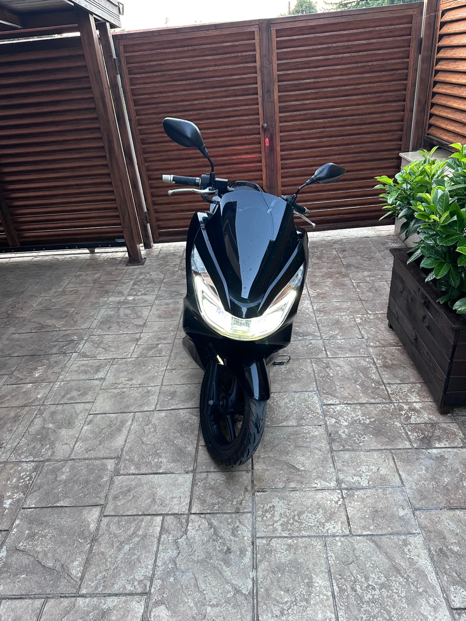 Honda Pcx, снимка 3 - Мотоциклети и мототехника - 55093243
