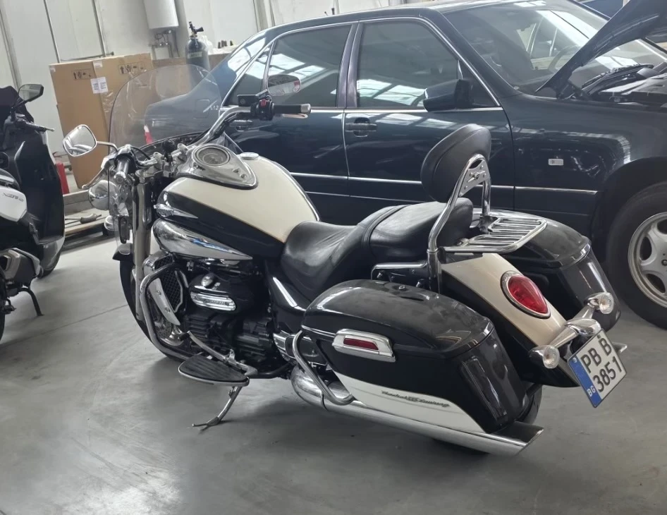 Triumph Rocket TOURING, снимка 2 - Мотоциклети и мототехника - 55329414