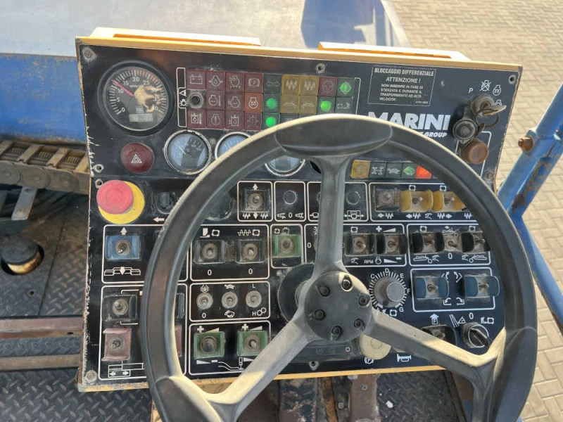 Асфалтополагаща машина Друга марка MARINI, снимка 6 - Индустриална техника - 47922272