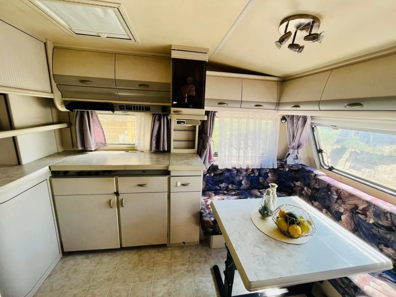 Каравана Hobby Excellent , снимка 7 - Каравани и кемпери - 52188726