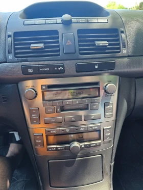 Toyota Avensis Комби, снимка 9