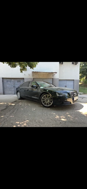 ������ Audi A8