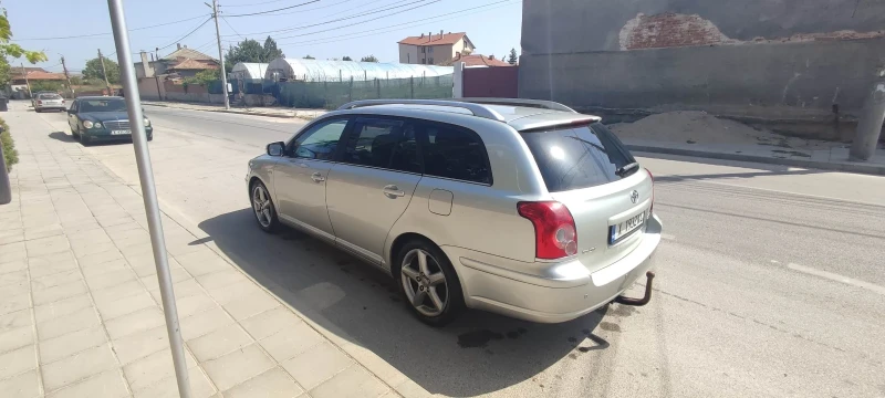 Toyota Avensis, снимка 8 - Автомобили и джипове - 48449578