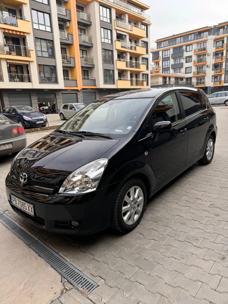 Toyota Corolla verso, снимка 2 - Автомобили и джипове - 48898703