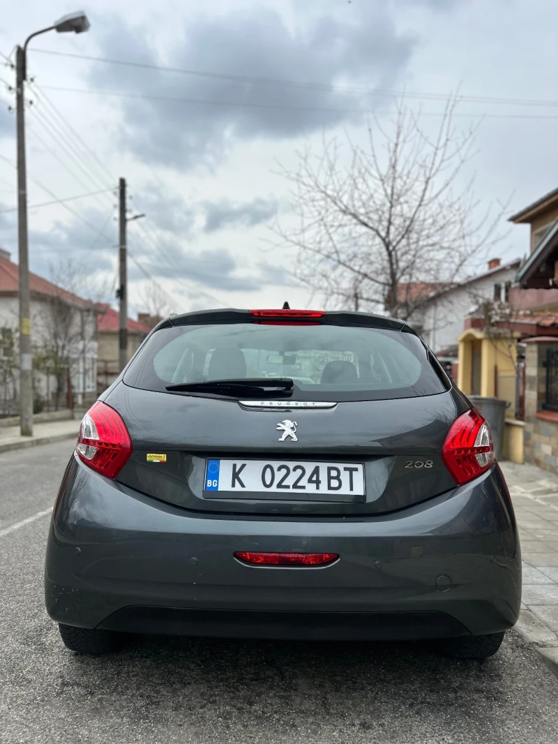 Peugeot 208 1.2i, снимка 4 - Автомобили и джипове - 49606966