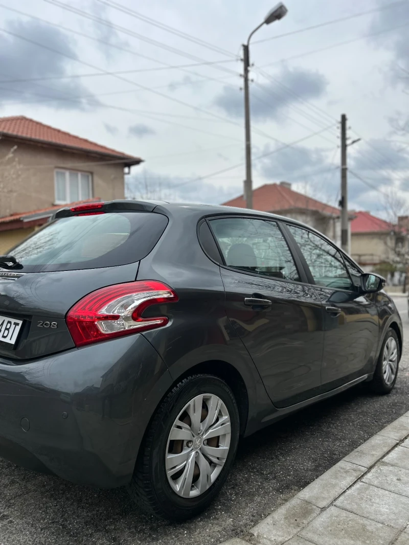 Peugeot 208 1.2i, снимка 5 - Автомобили и джипове - 49606966