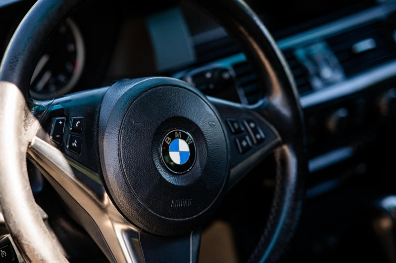 BMW 530, снимка 8 - Автомобили и джипове - 52001232