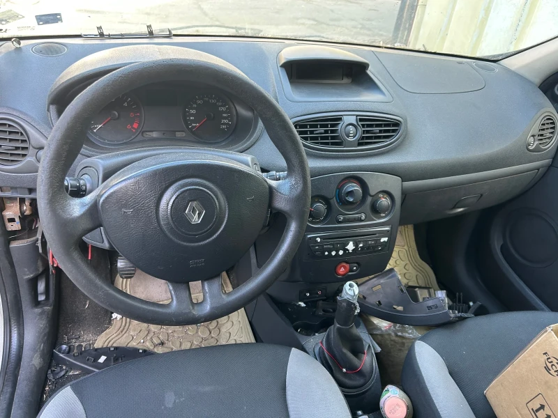 Renault Clio 1.5dci, снимка 2 - Автомобили и джипове - 51889086