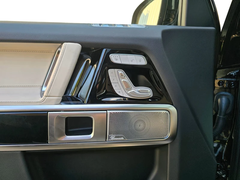 Mercedes-Benz G 63 AMG  LED/NAVI/HUD/CAMERA/NEW/, снимка 8 - Автомобили и джипове - 52155085