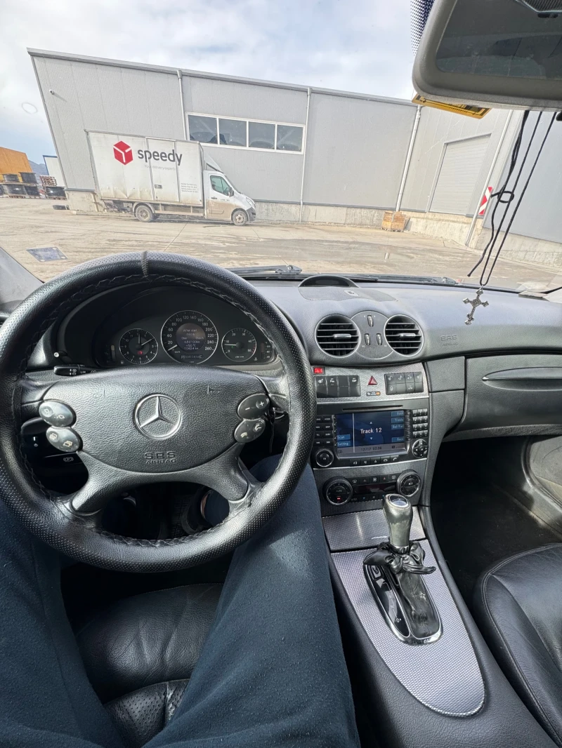 Mercedes-Benz CLK 270, снимка 8 - Автомобили и джипове - 53174616