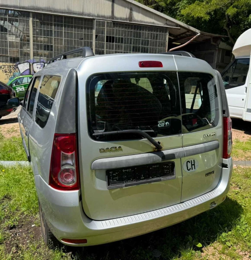 Dacia Logan 1.5 DCI, снимка 7 - Автомобили и джипове - 53421012