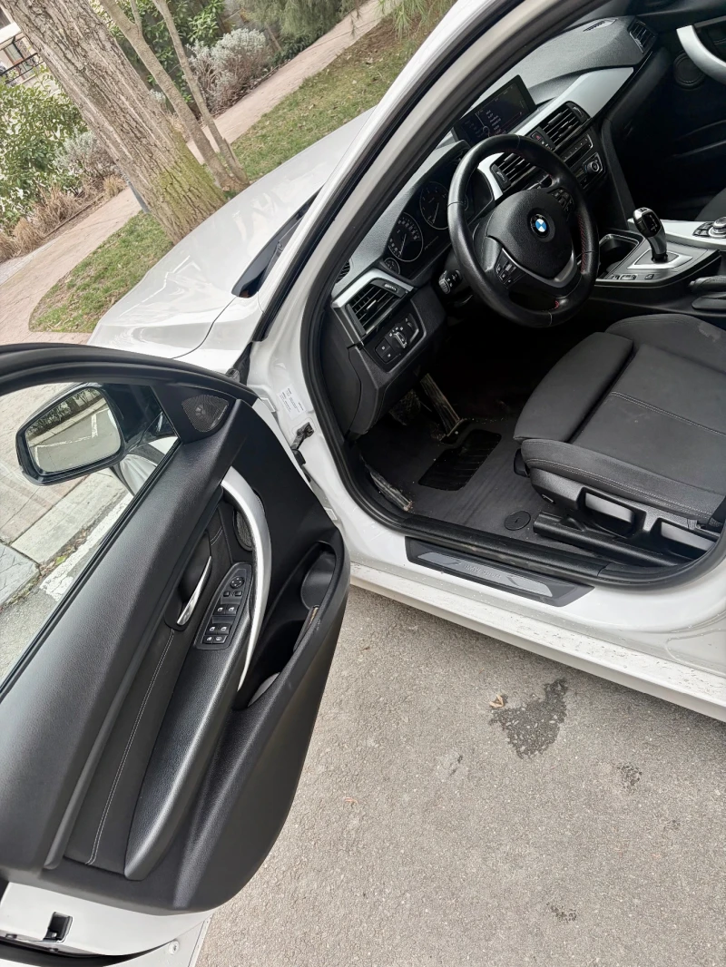 BMW 320, снимка 9 - Автомобили и джипове - 53537388