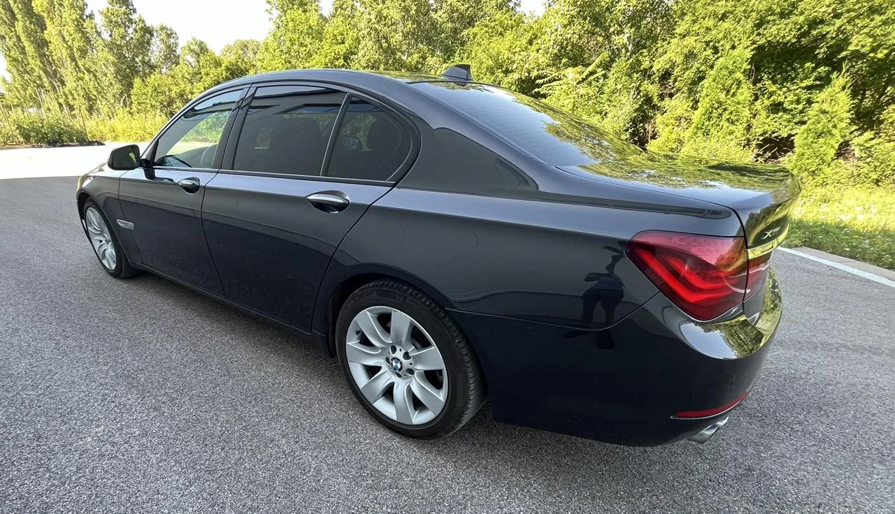 BMW 730 Xd LCI - изображение 3