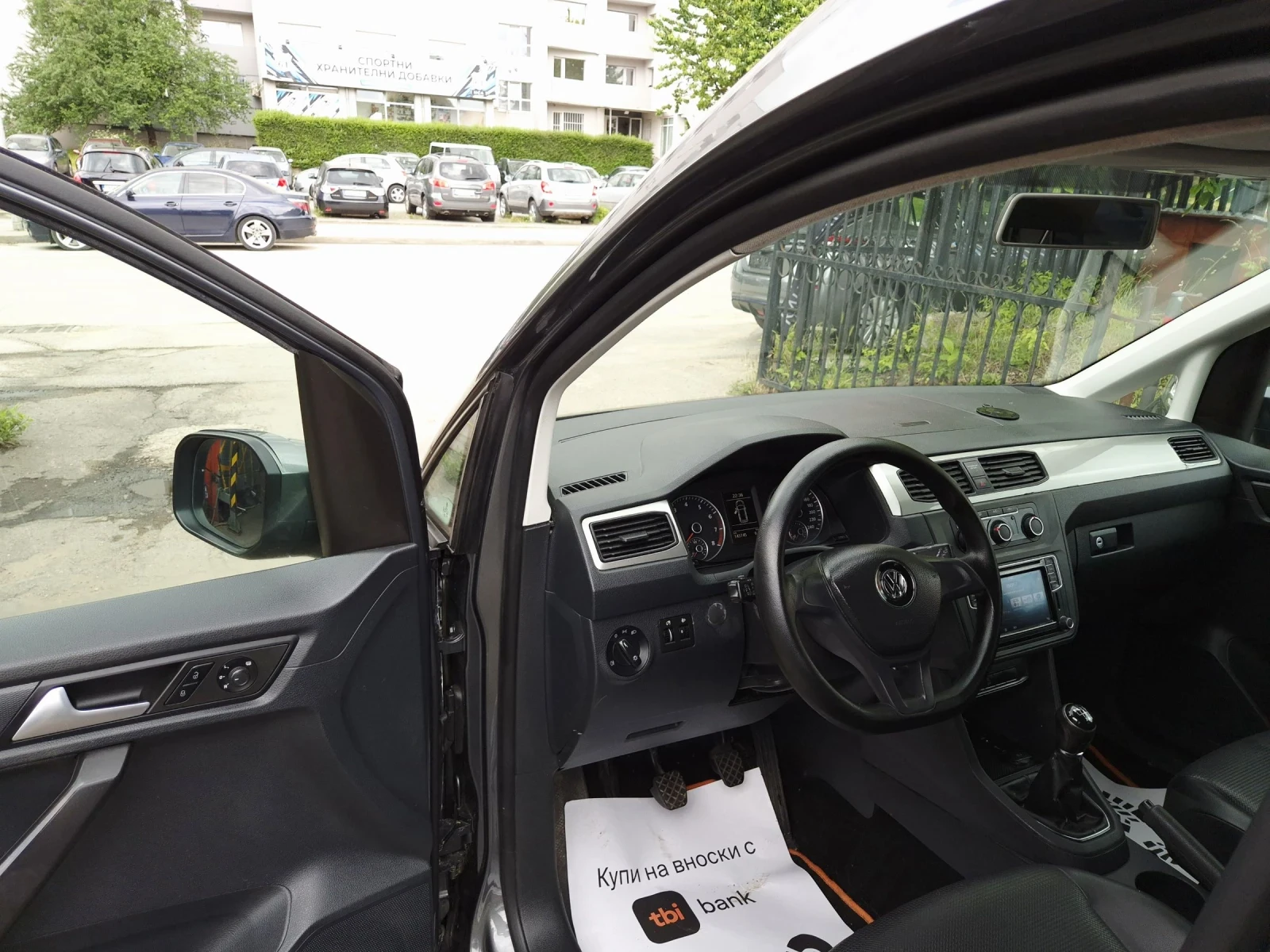 VW Caddy 1.4 TGI MAXI С РАМПА - изображение 5