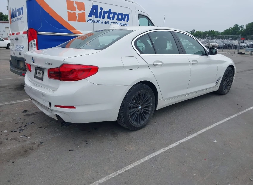 BMW 530 I XDRIVE Камера* Ambient* Подгрев* Keyless*  - изображение 4