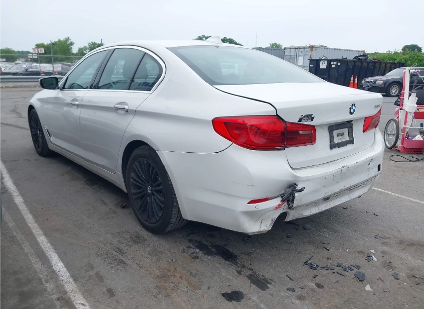 BMW 530 I XDRIVE Камера* Ambient* Подгрев* Keyless*  - изображение 2