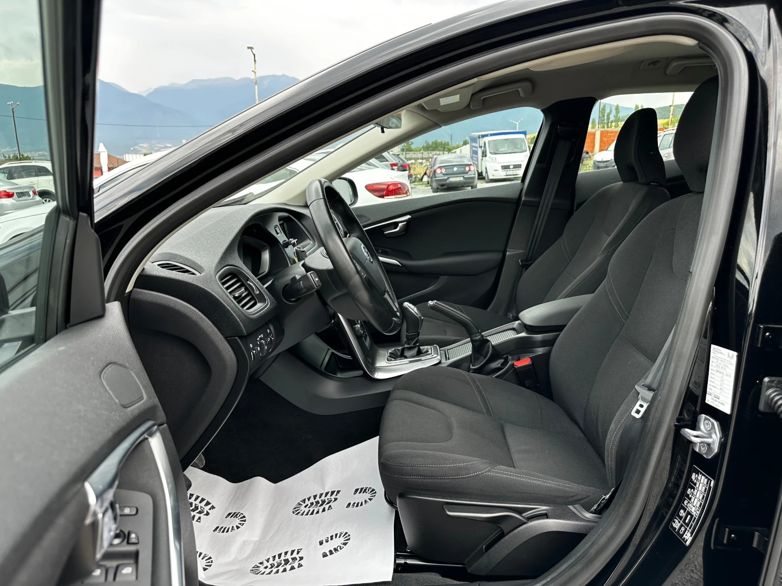 Volvo V40 1.6d-140000км-КЛИМАТРОНИК-NEW-TOP - изображение 9