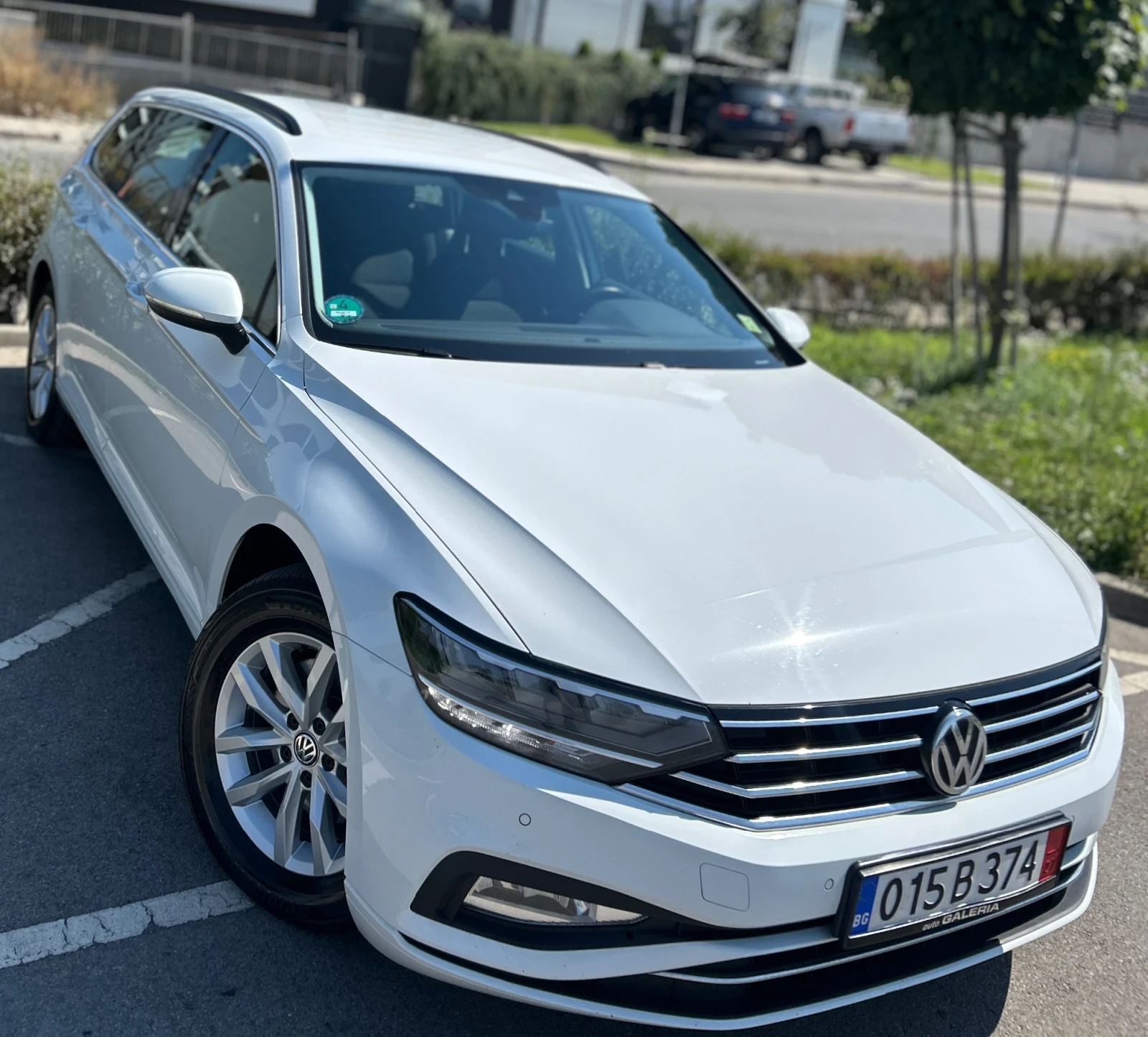 VW Passat DISTRONIC* КАТО НОВ - изображение 2