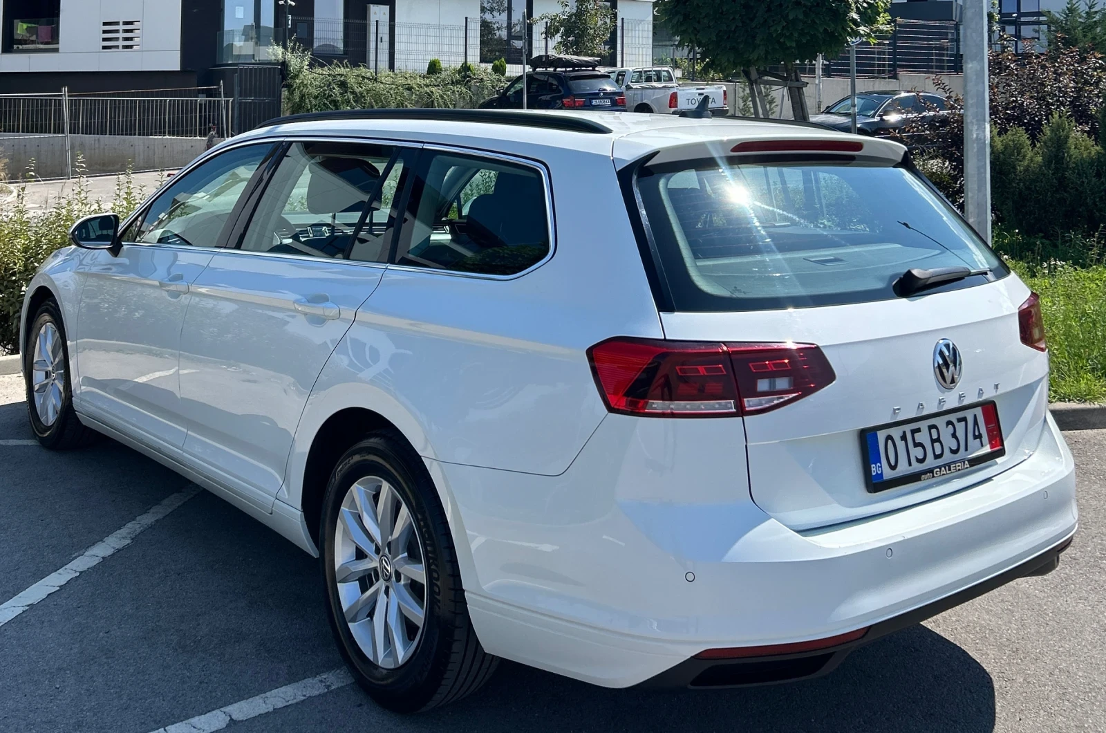 VW Passat DISTRONIC* КАТО НОВ - изображение 10