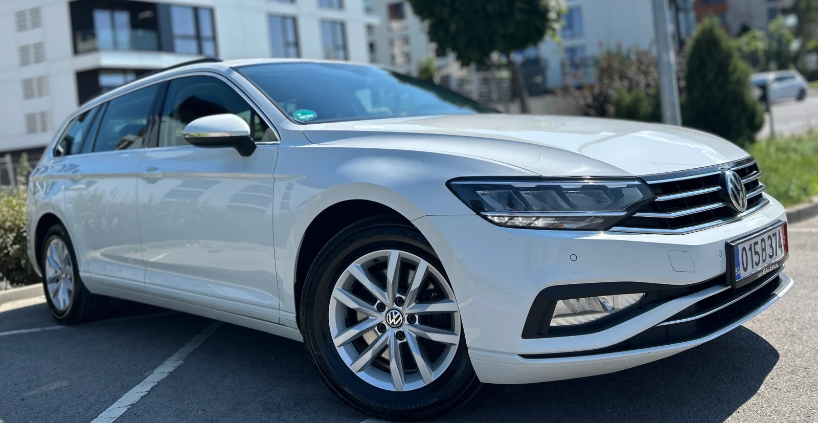 VW Passat DISTRONIC* КАТО НОВ - изображение 3