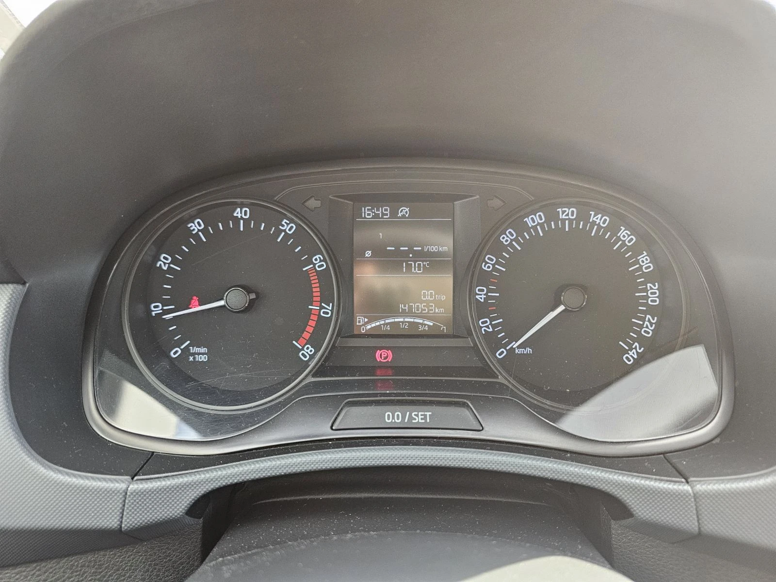 Skoda Fabia 1.0 TCe 60  - изображение 8