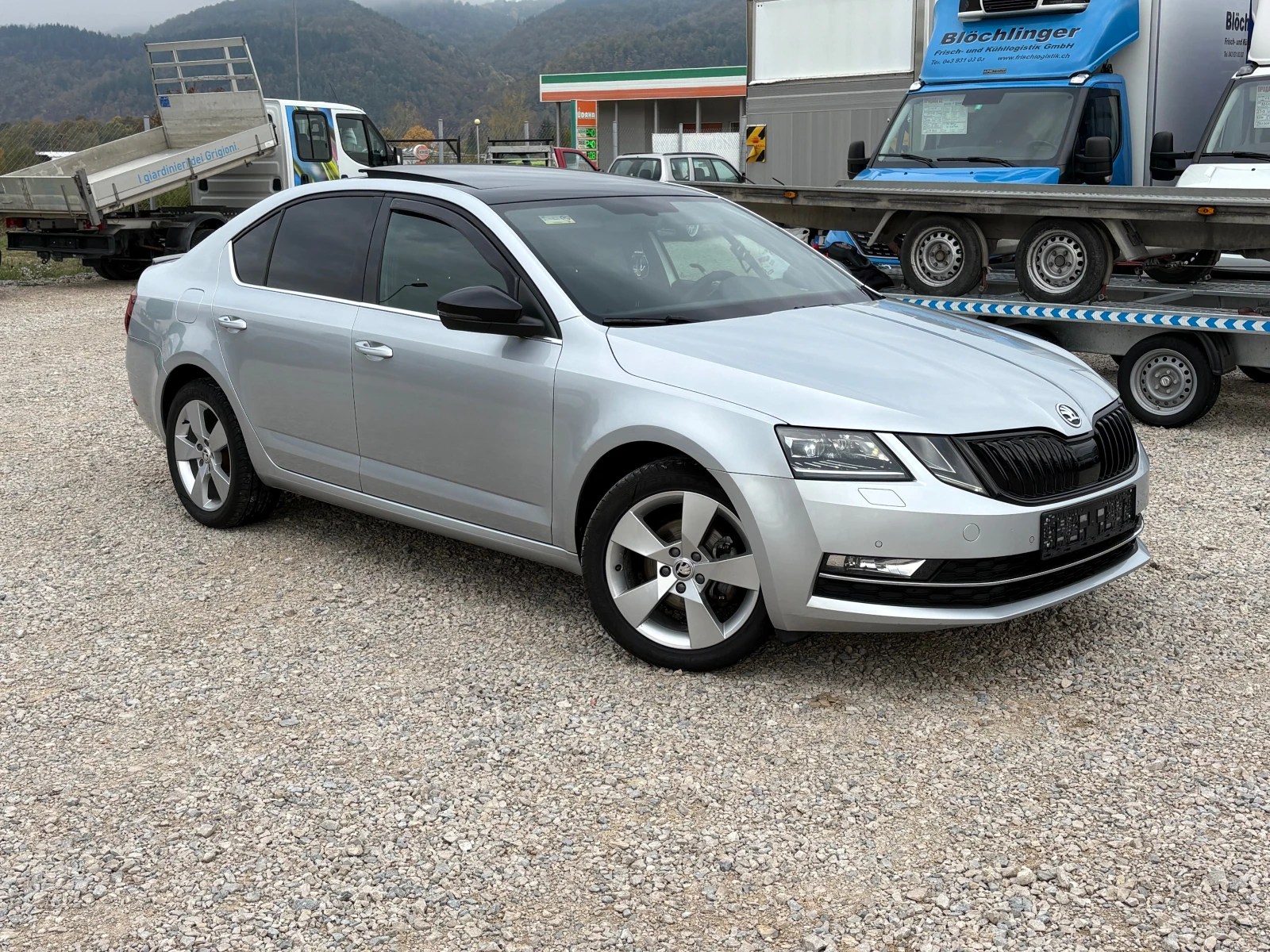 Skoda Octavia Lim.style2.0TDI XenPan  - изображение 2