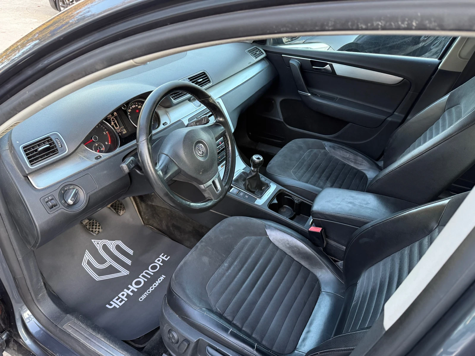 VW Passat 2.0 TDI 4motion High Line MT6 | Mobile.bg   10