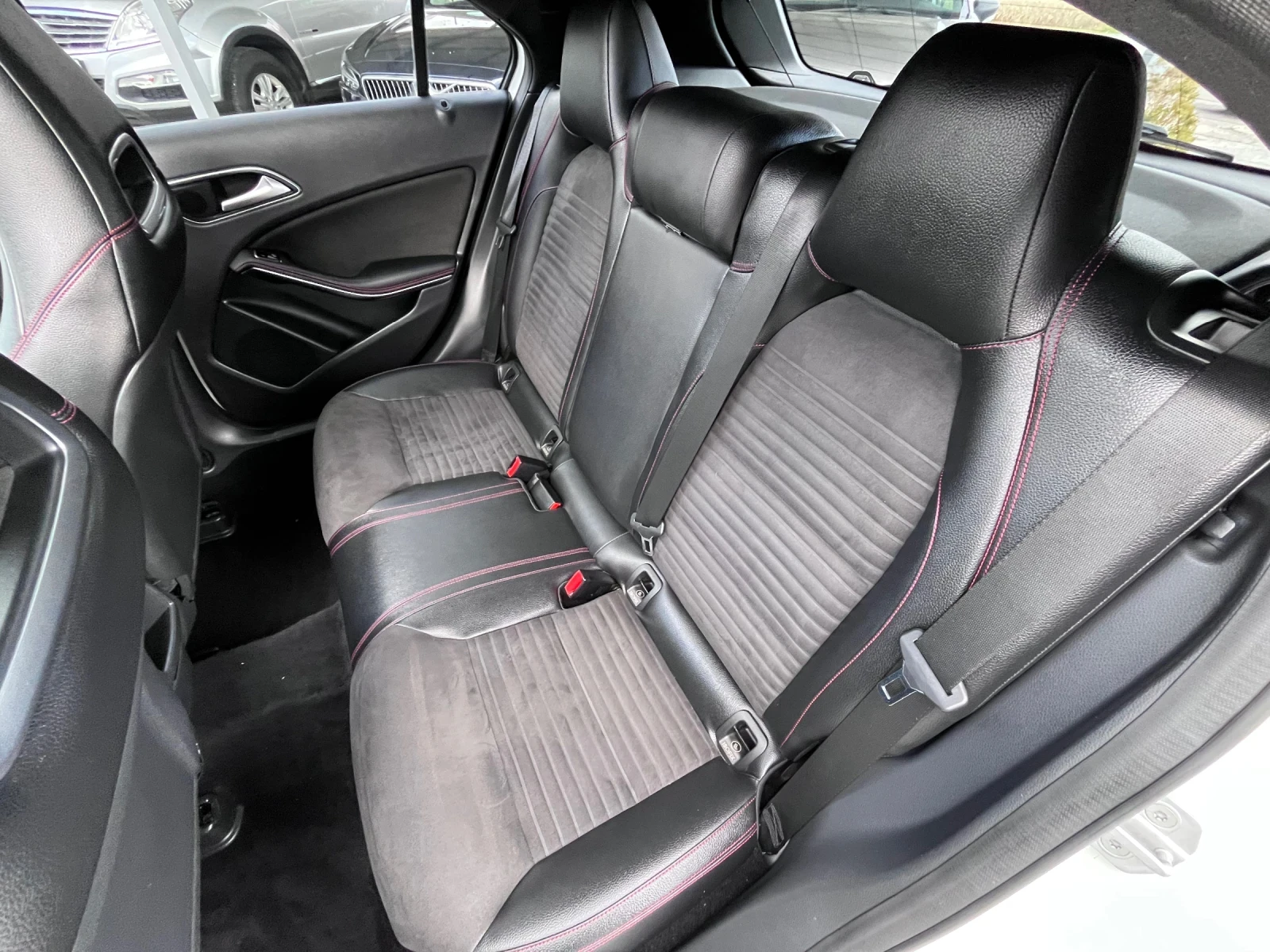 Mercedes-Benz A 180 AMG Line / Panorama | Mobile.bg   11