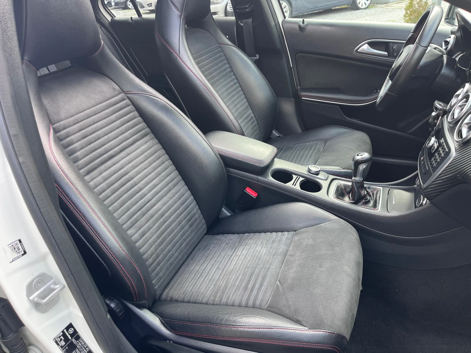 Mercedes-Benz A 180 AMG Line / Panorama | Mobile.bg   12