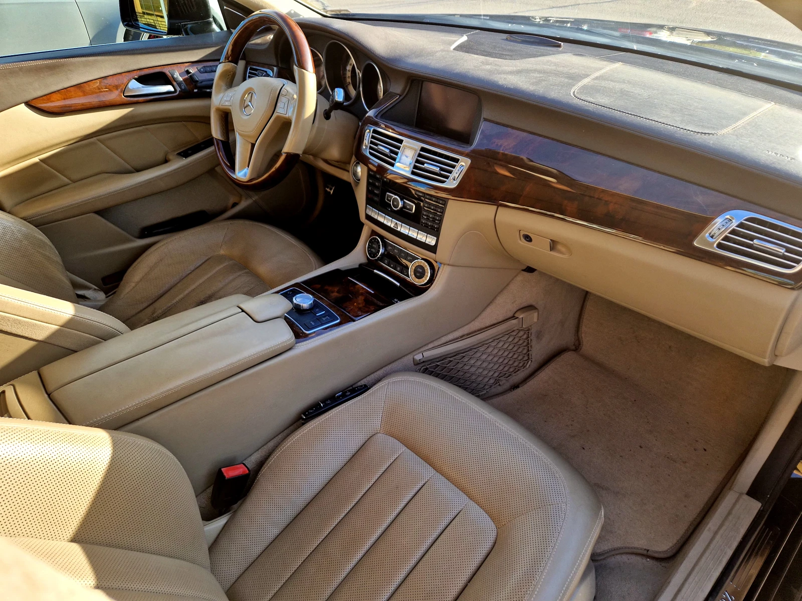 Mercedes-Benz CLS 500  - изображение 10