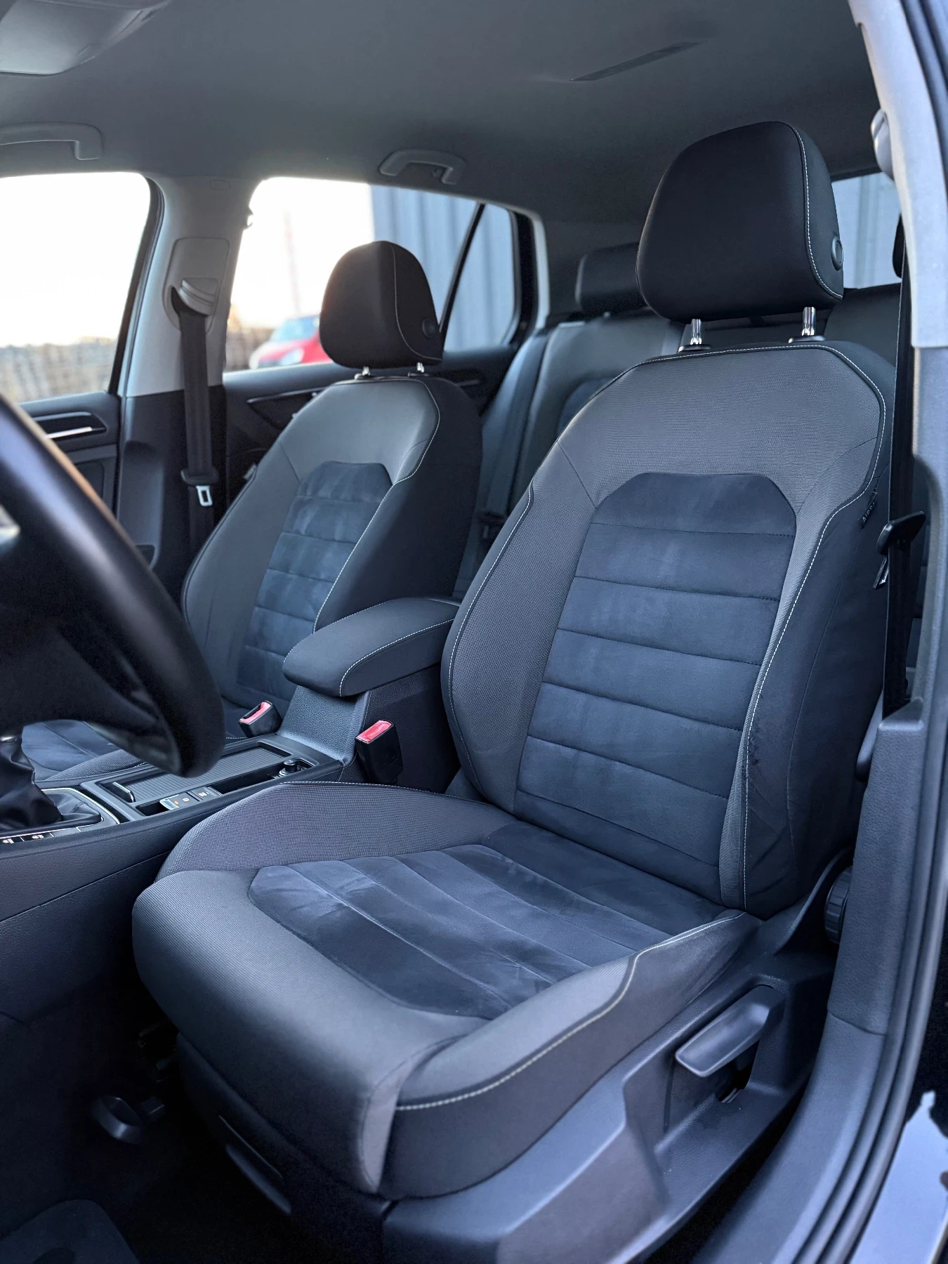 VW Golf R-LINE, снимка 11 - Автомобили и джипове - 53817563