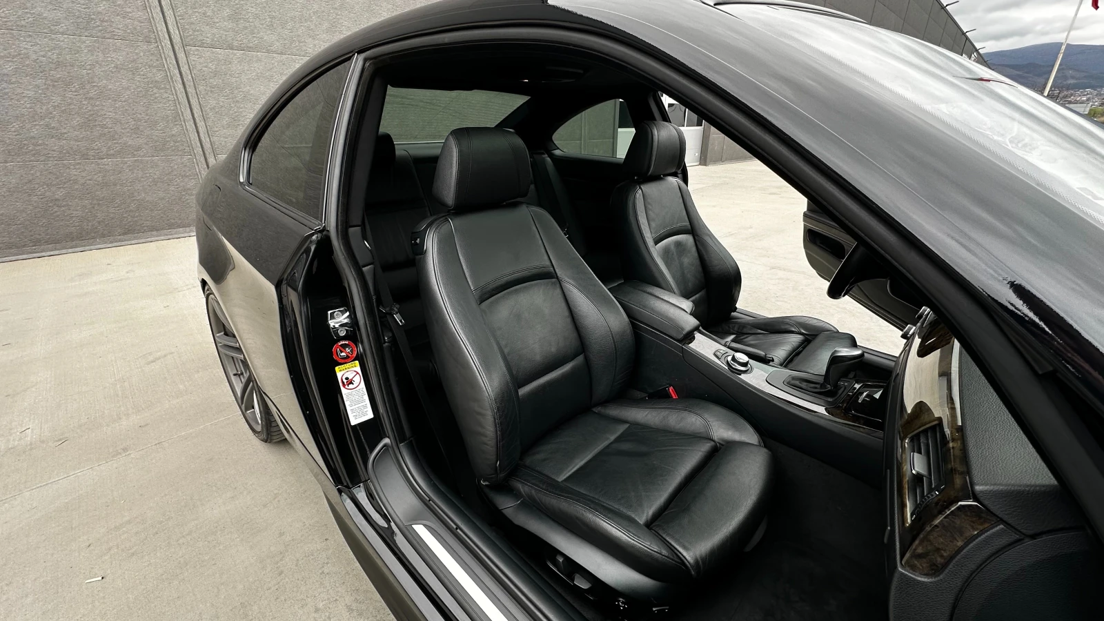 BMW 335, снимка 11 - Автомобили и джипове - 53937677