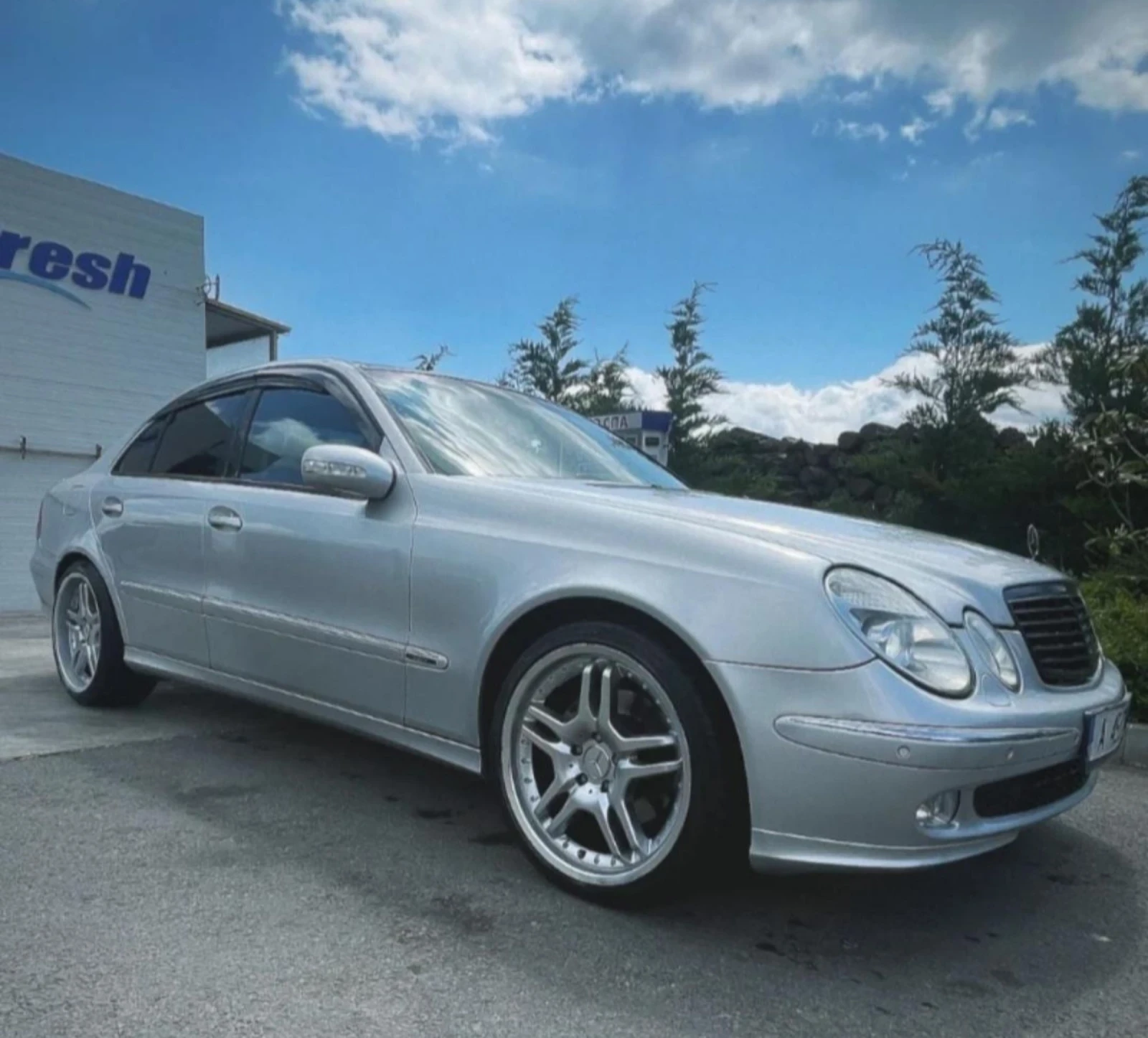 Mercedes-Benz E 320, снимка 2 - Автомобили и джипове - 54129124