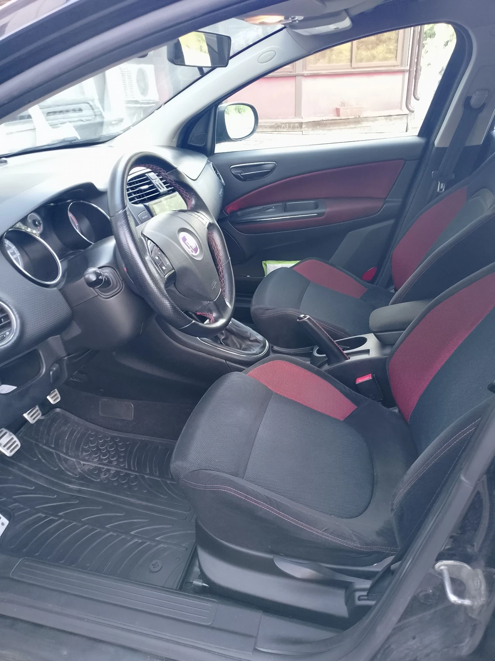 Fiat Bravo 1, 4 turbo m-jet, снимка 9 - Автомобили и джипове - 54620462