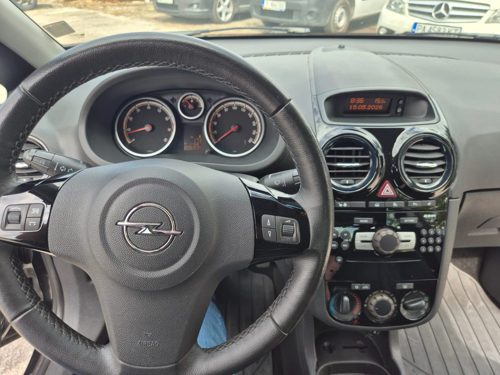Opel Corsa, снимка 12 - Автомобили и джипове - 54646391